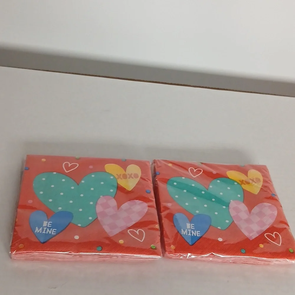 Heart Design Party Napkins Red pink purple Nwt qty 32ct total